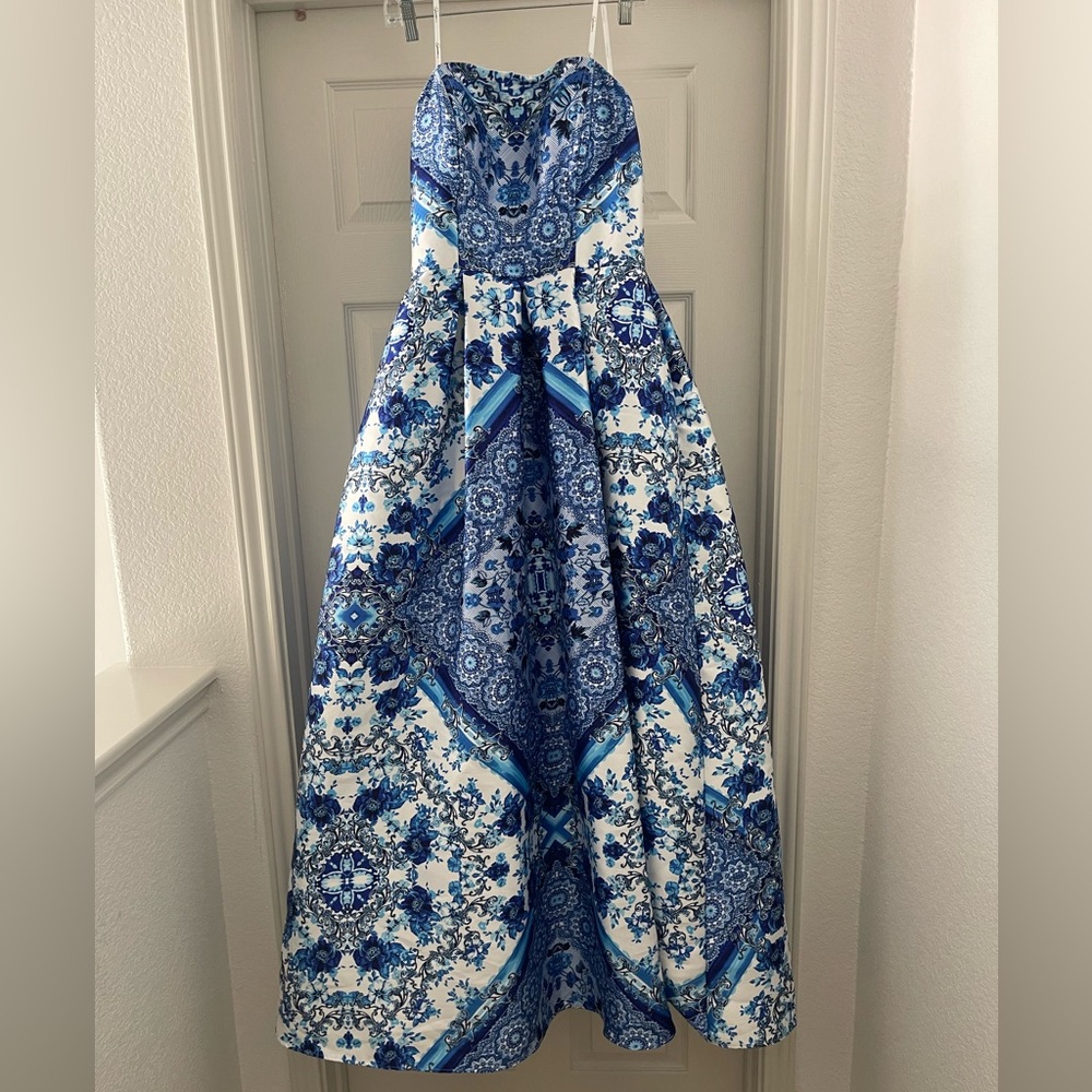 SPEECHLESS•DRESS